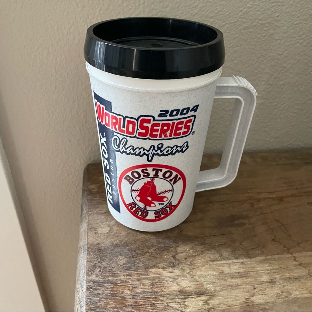 2004 BOSTON RED SOX World Champions Insulated Travel Mug With Lid *New*